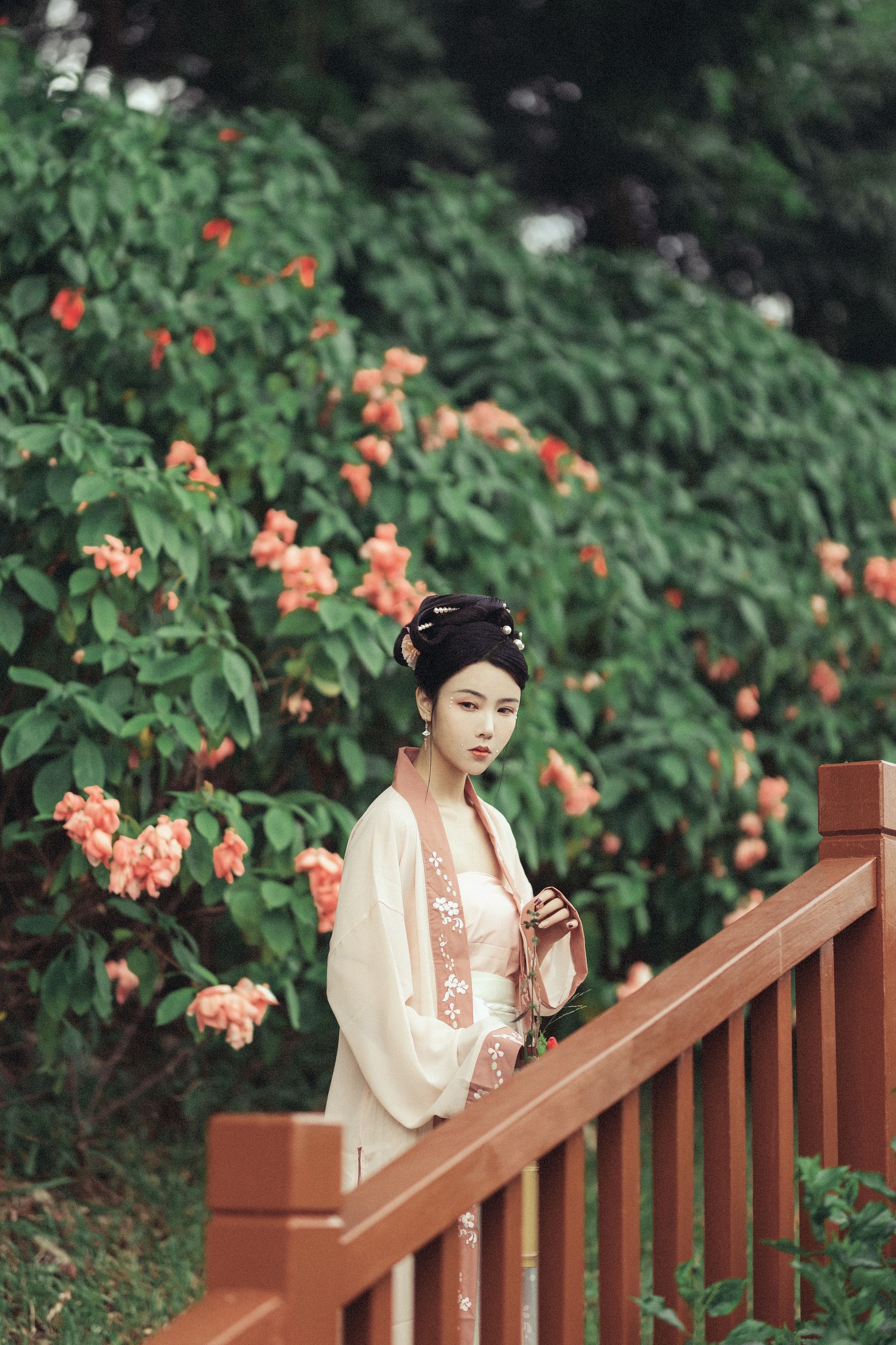 三重子-kiki – 《花期不待》[27P]-图云谷